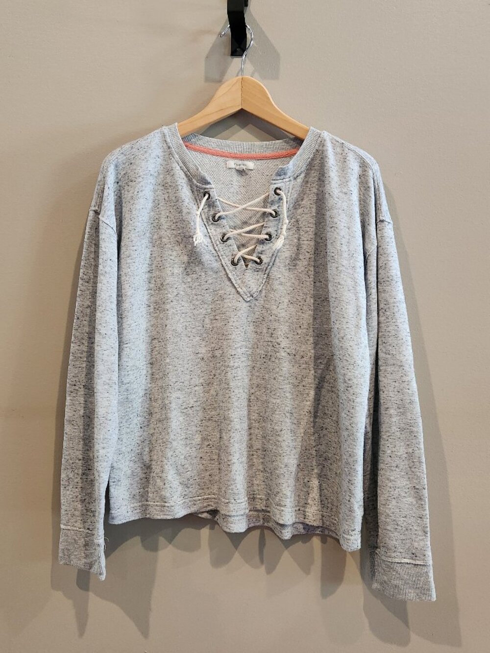Maurices Women’s Lace-Up Neck Pullover – Gray